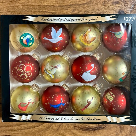 The Christmas Shoppe~ 12 Days Of Christmas Red & Gold Round Ornaments (New) - Picture 7 of 10